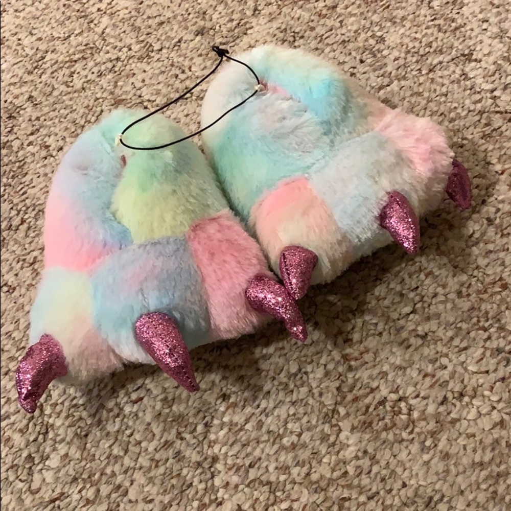 Monster slippers size 7/8 toddler
